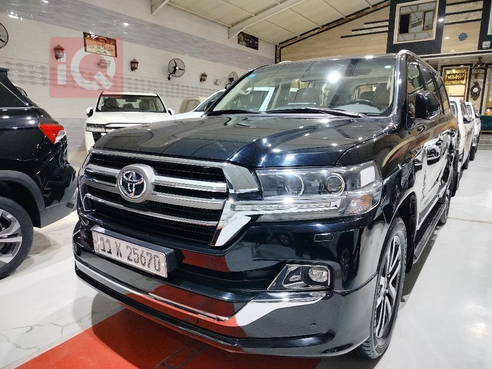 تويوتا لاندكروزر